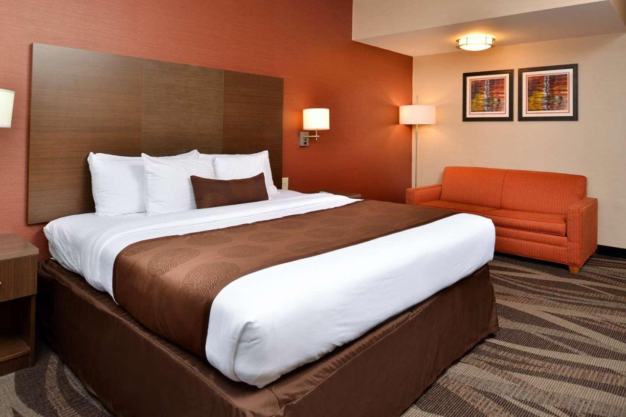 Best Western Plus University Inn Olean Bagian luar foto