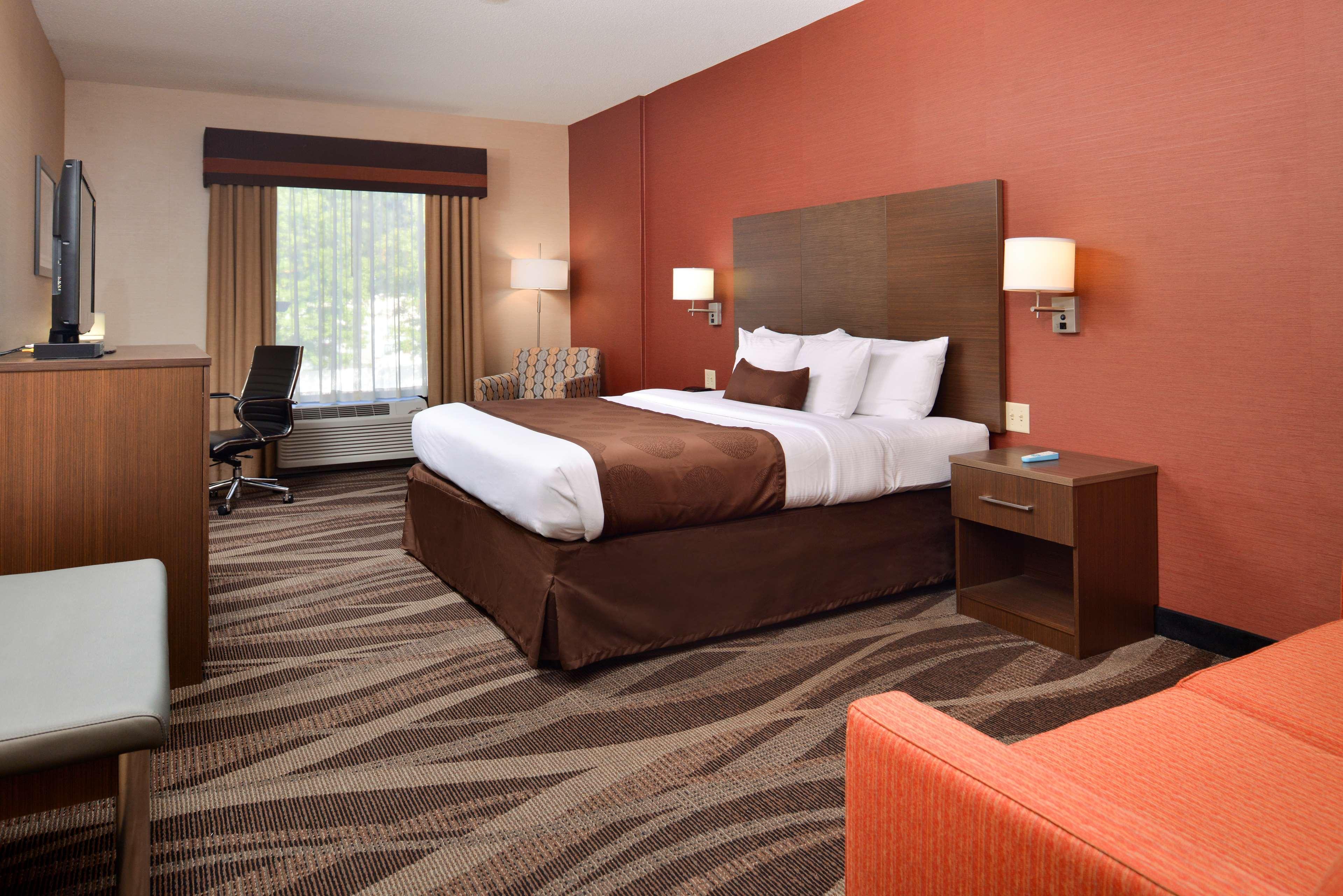 Best Western Plus University Inn Olean Bagian luar foto