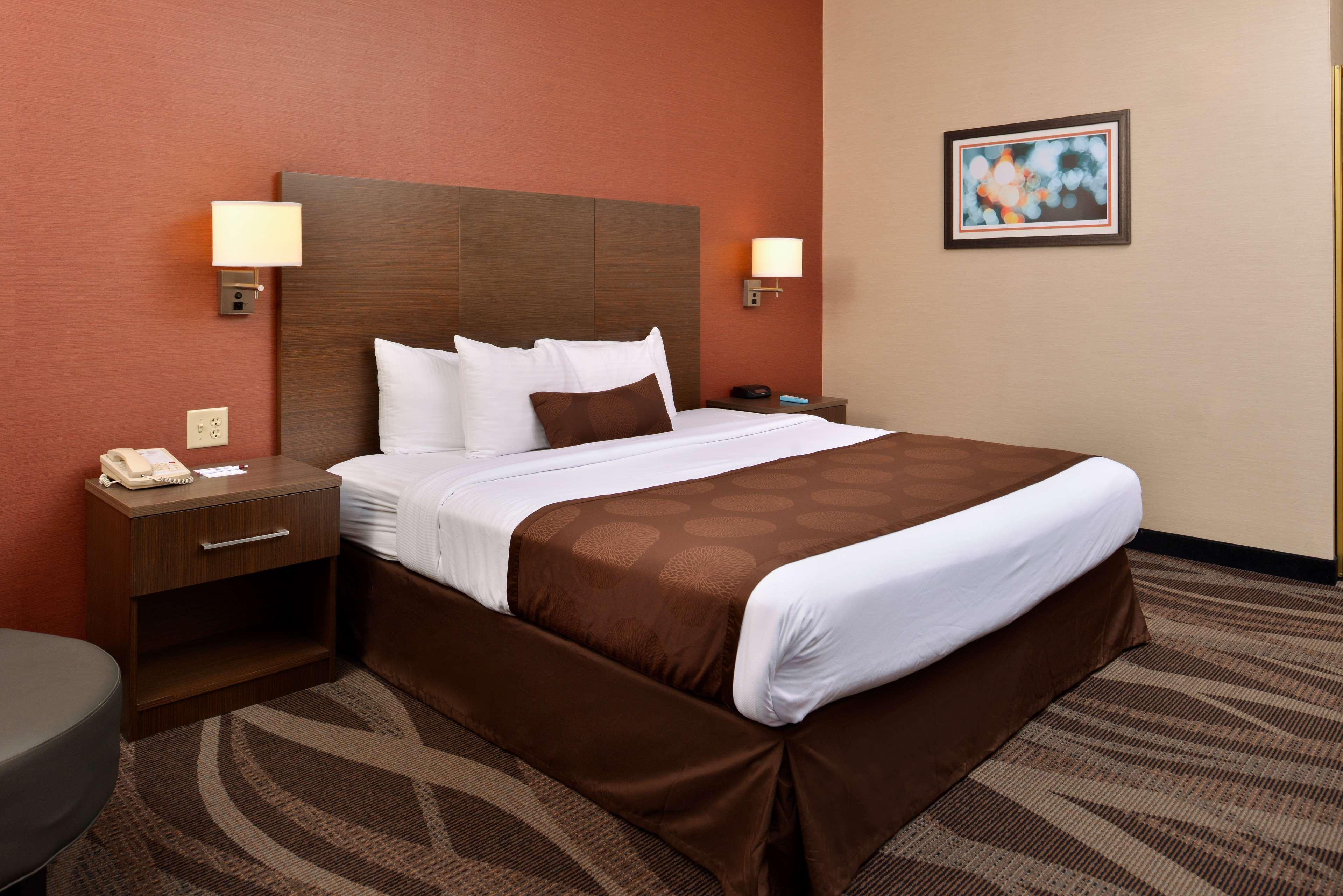 Best Western Plus University Inn Olean Bagian luar foto
