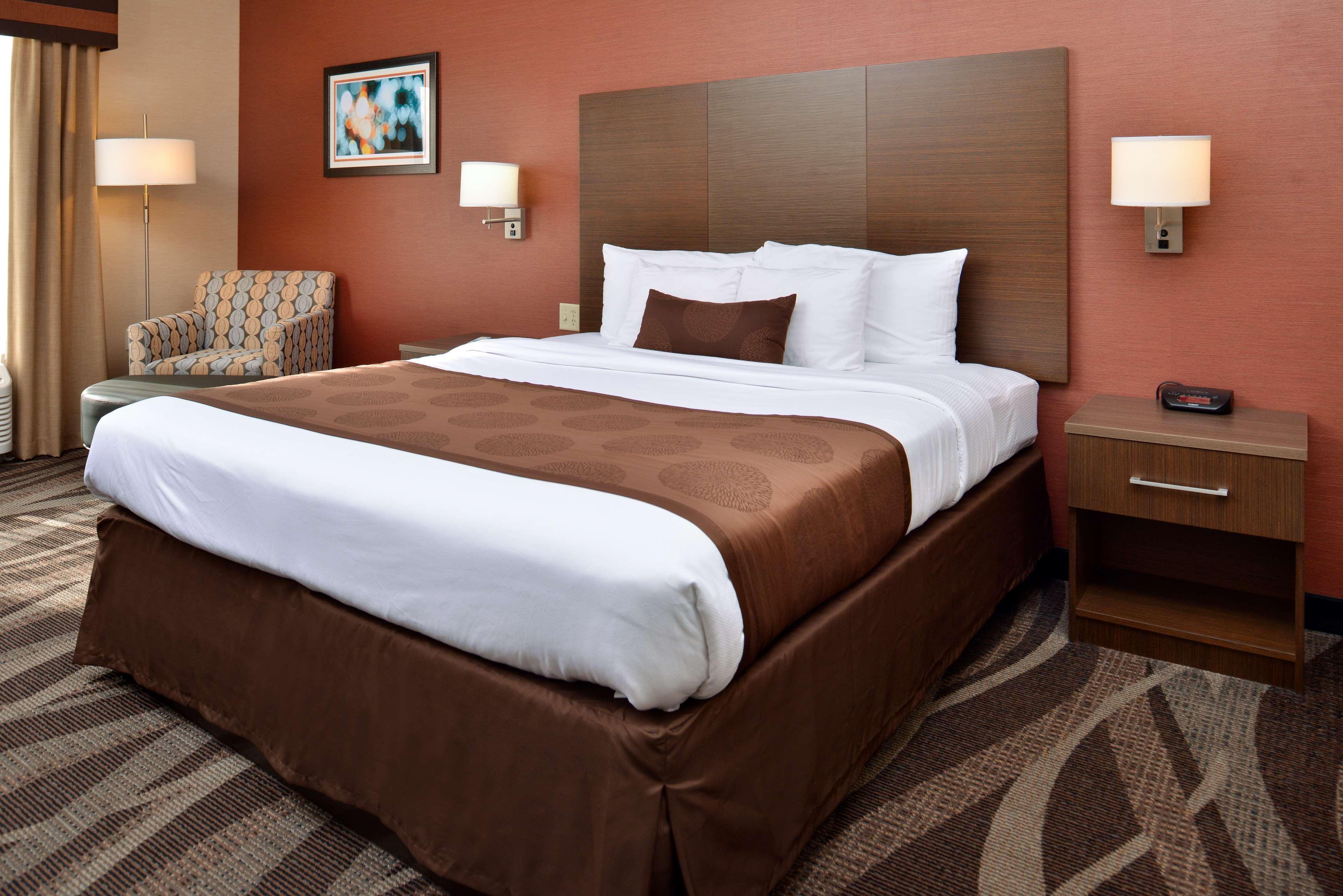 Best Western Plus University Inn Olean Bagian luar foto